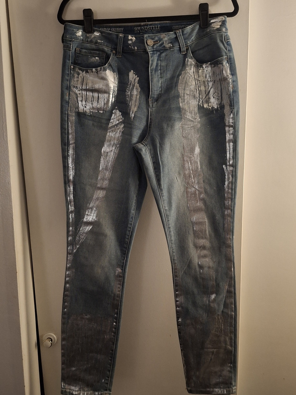 Sound Style Women's Distressed Blue Paint-Detail Jeans By Beau Dawson